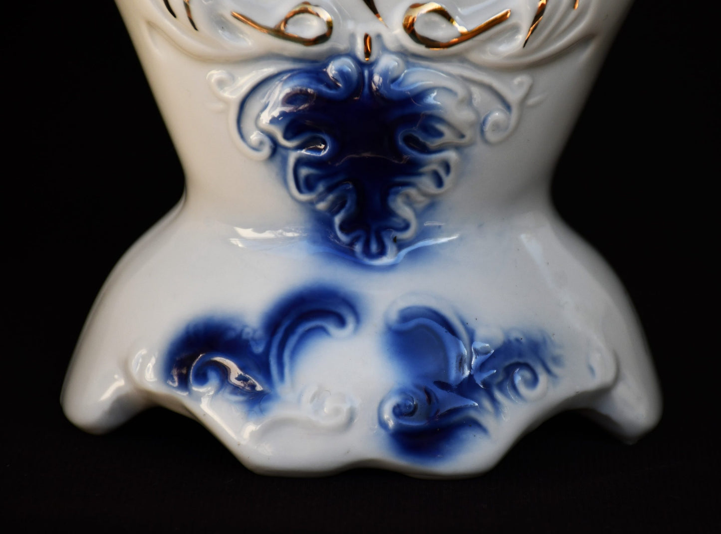 Голяма порцеланова ваза