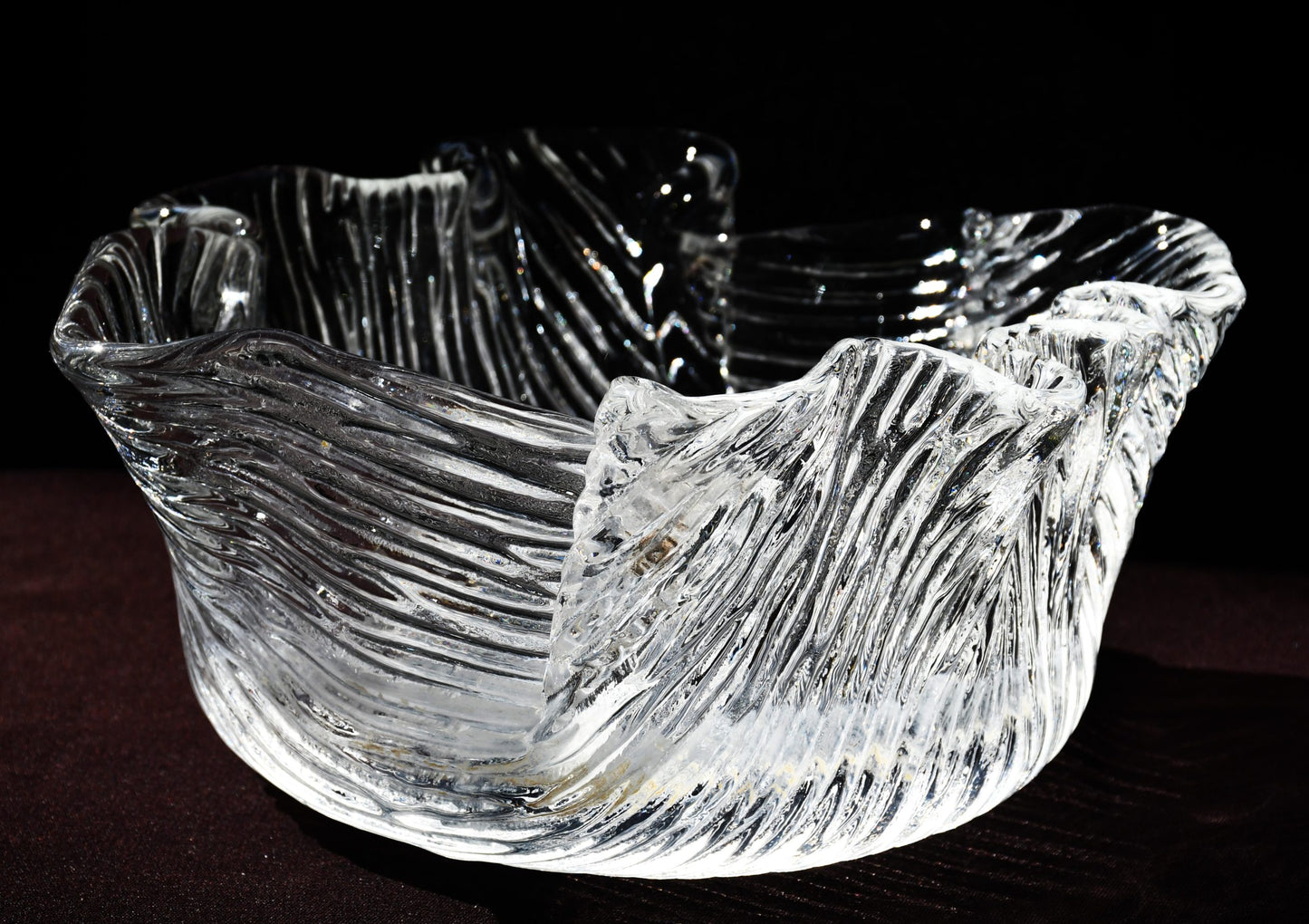 Кристална купа, ръчно изработена. Тип Handkerchief.