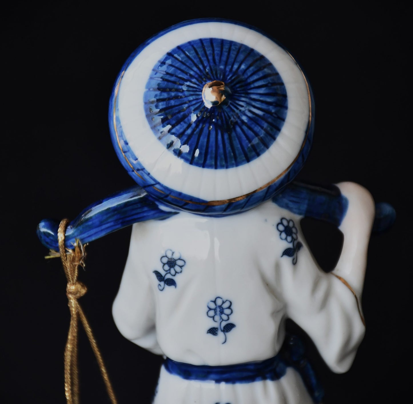 Порцеланова статуетка "Старият рибар"