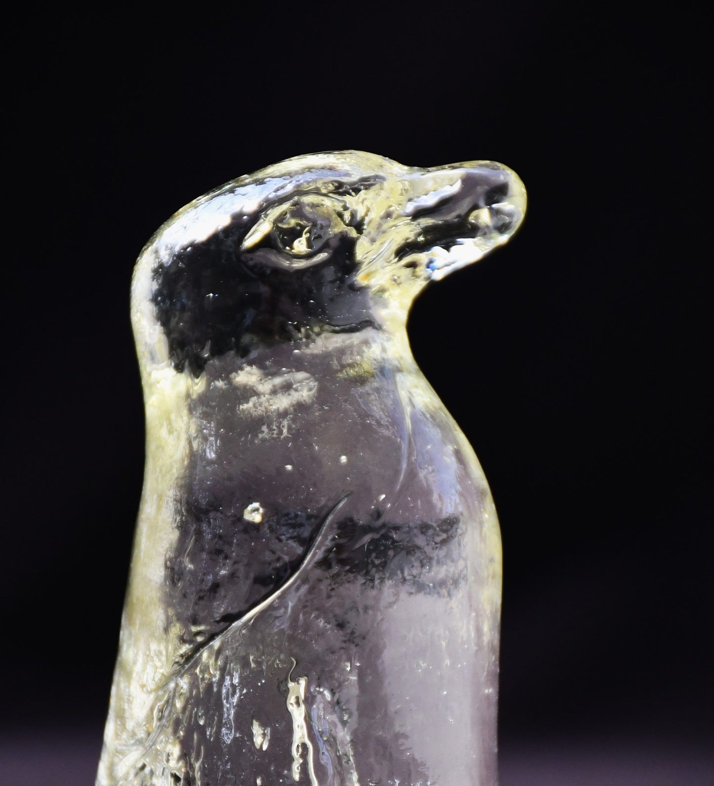 Стъклена статуетка на пингвин - Пукеберг, Швеция