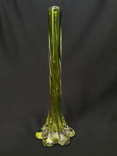 Стъклена поставка за свещ