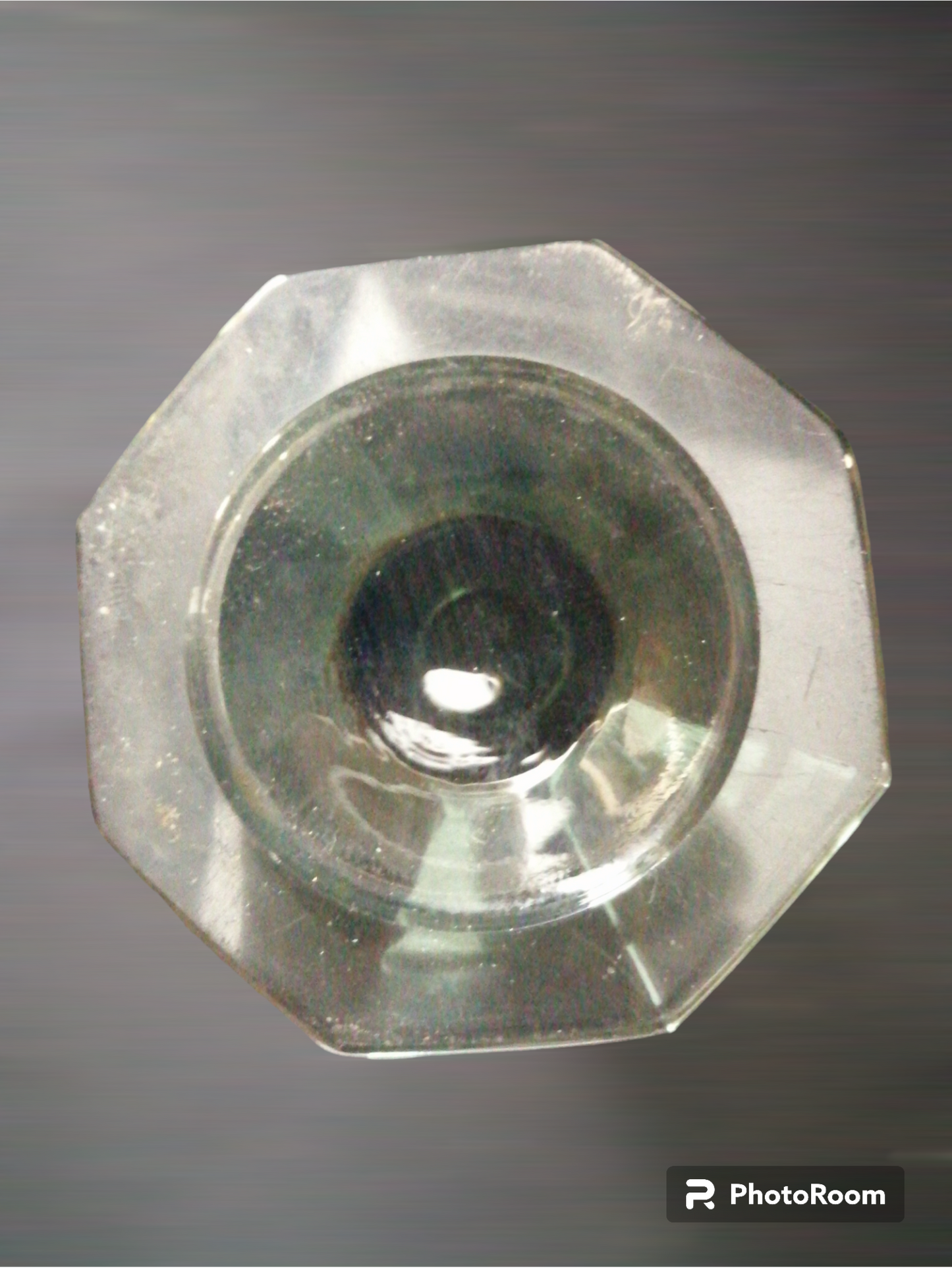 Стъклена ваза, зелена