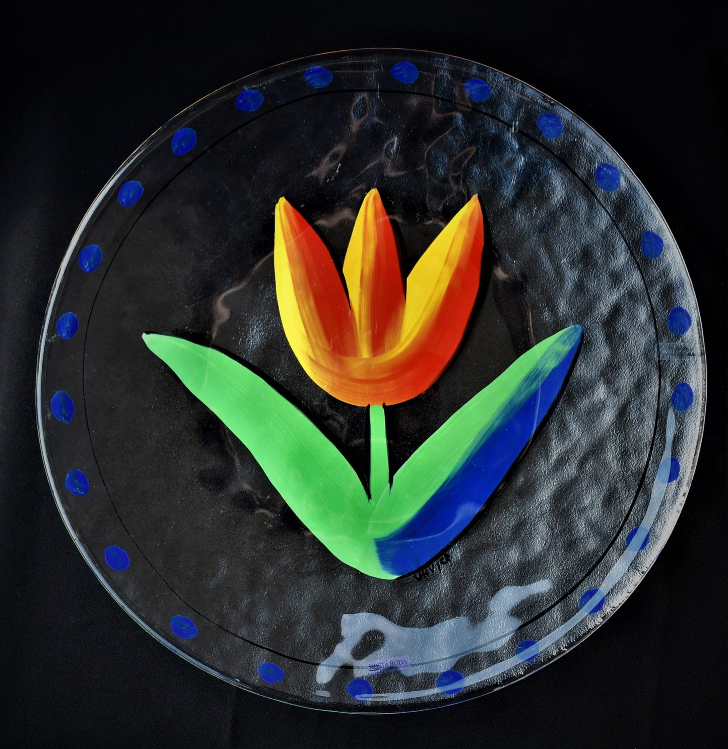 Чиния на Kosta Boda от серията "Tulipa"