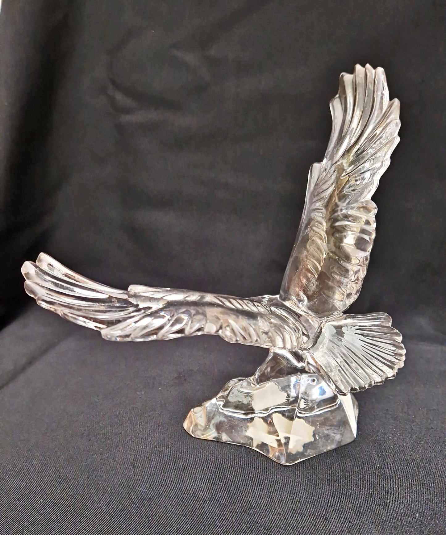 Статуетка орел - стъкло