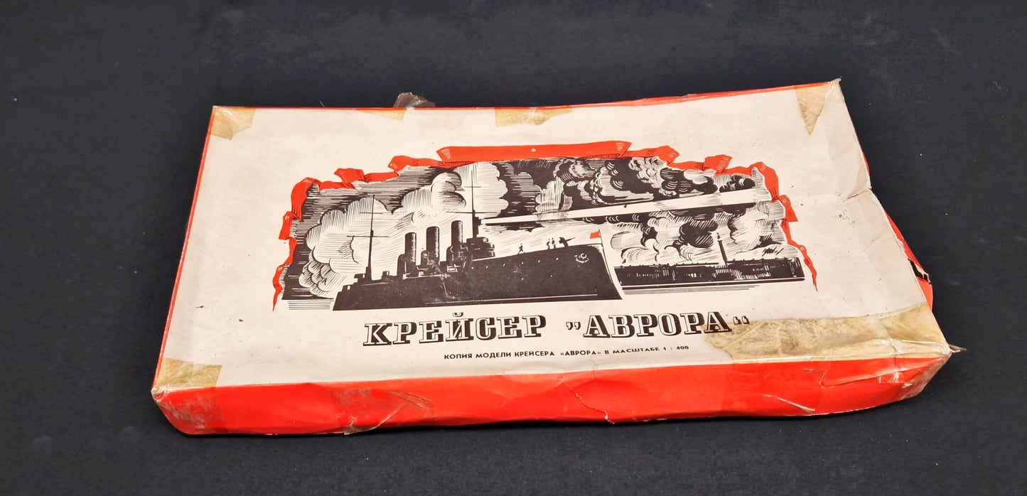 Модел на крайсер "Аврора" в мащаб 1:400