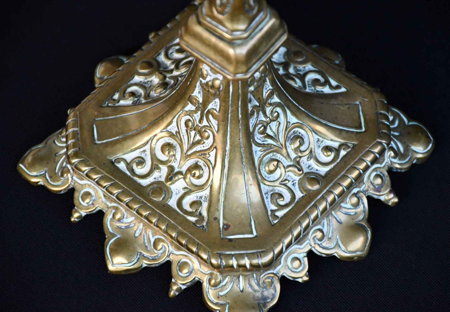 Бронзов свещник - Италия