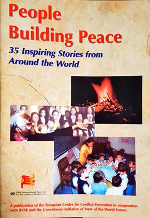 People Building Peace. 35 Inspiring Stories from Around the World (2595)