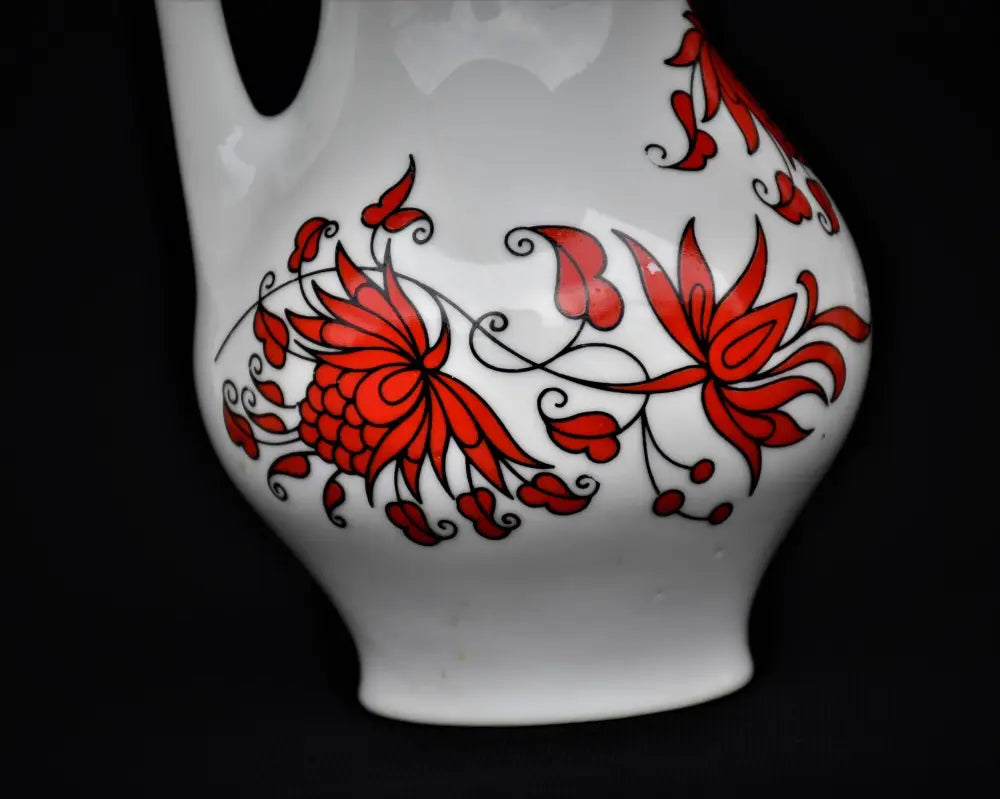 Порцеланова винтидж ваза от Жолнай/Zsolnay - antique