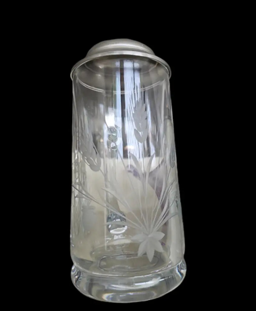 Стъклена халба с капак,вместимост 0,5L (475)