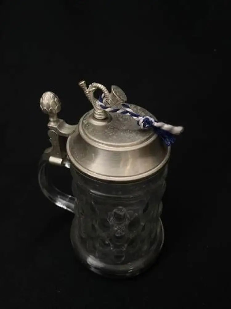 Стъклена халба с капак,вместимост 0,5L (517)