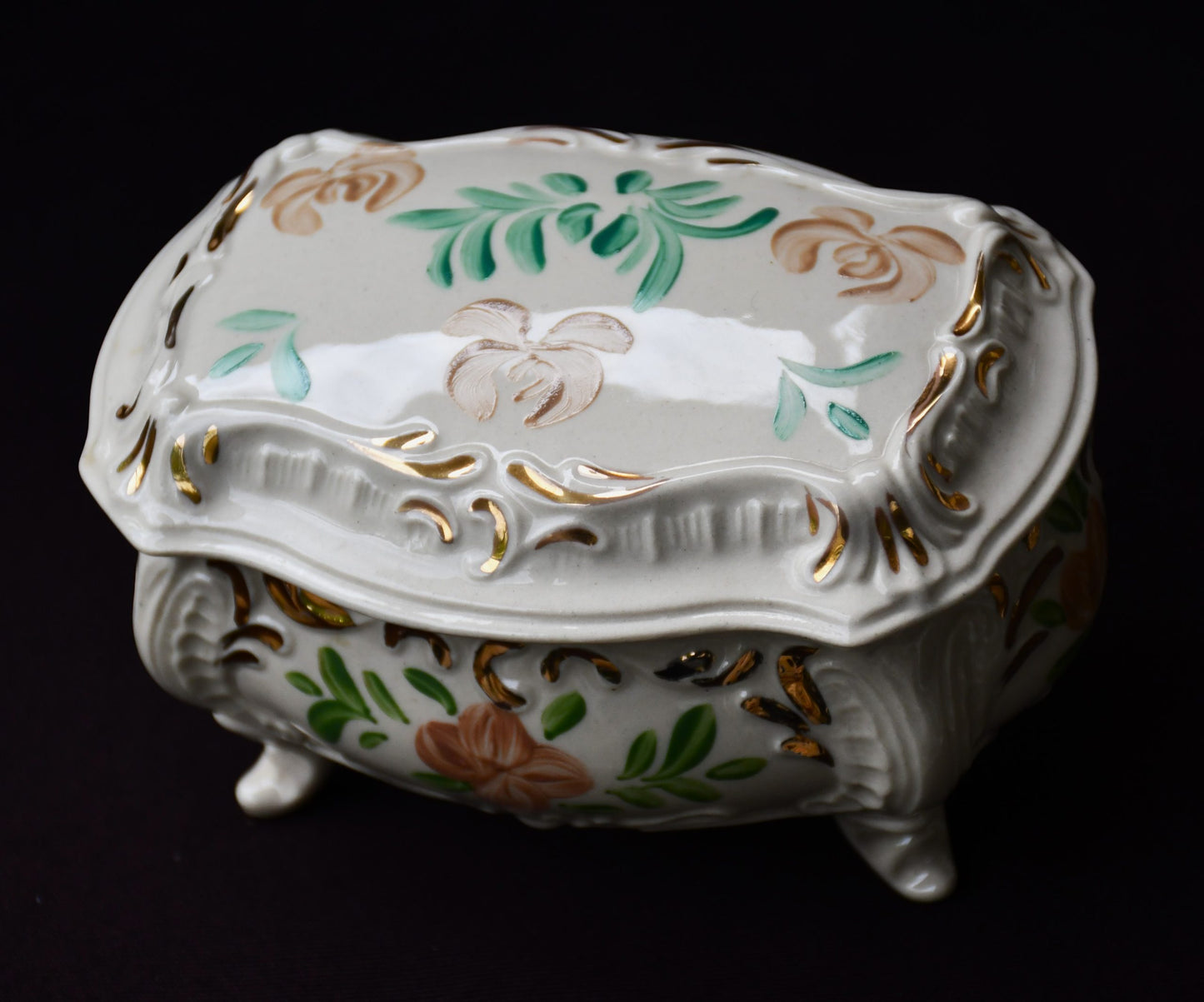 Българска кутия за бижута - фаянс