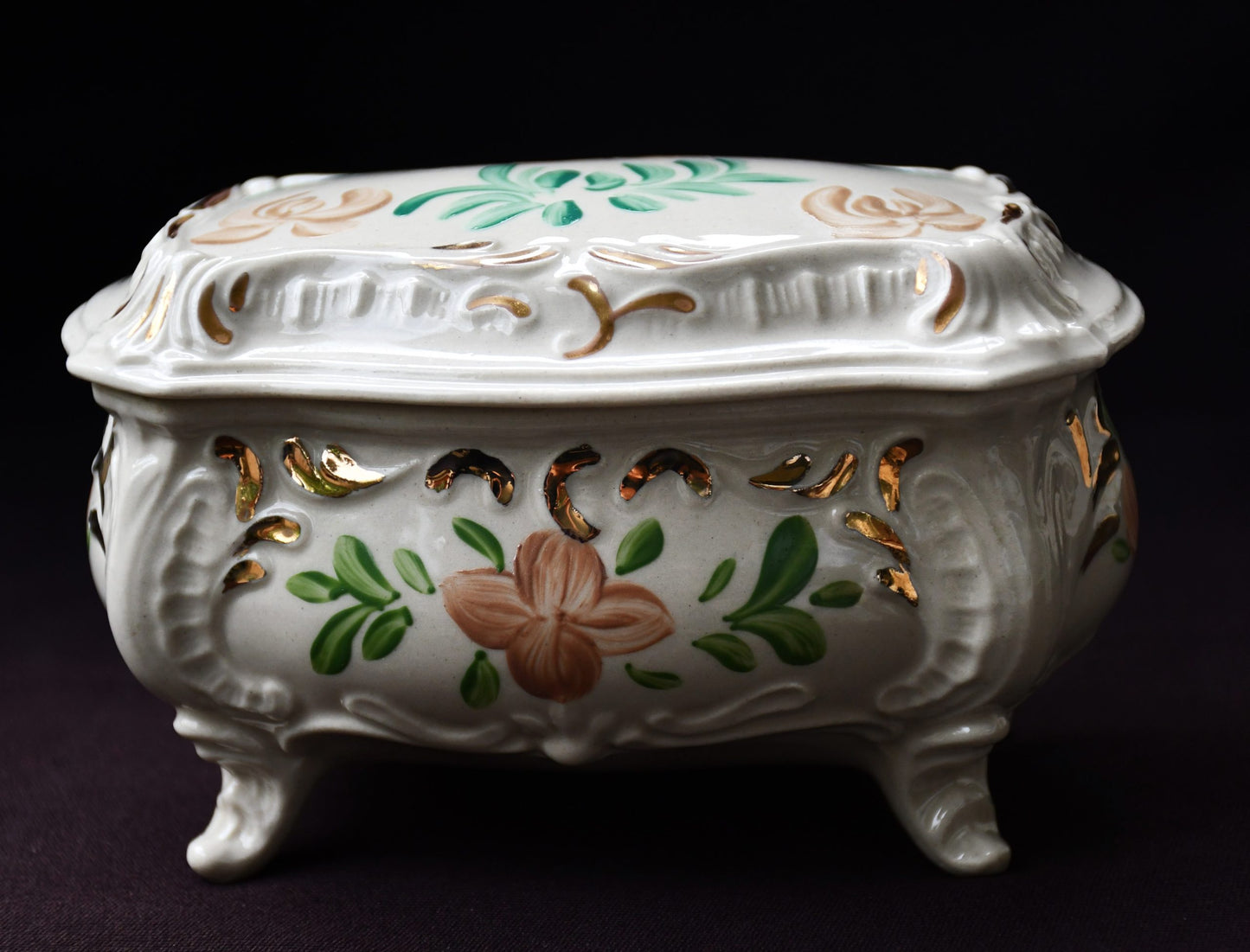 Българска кутия за бижута - фаянс