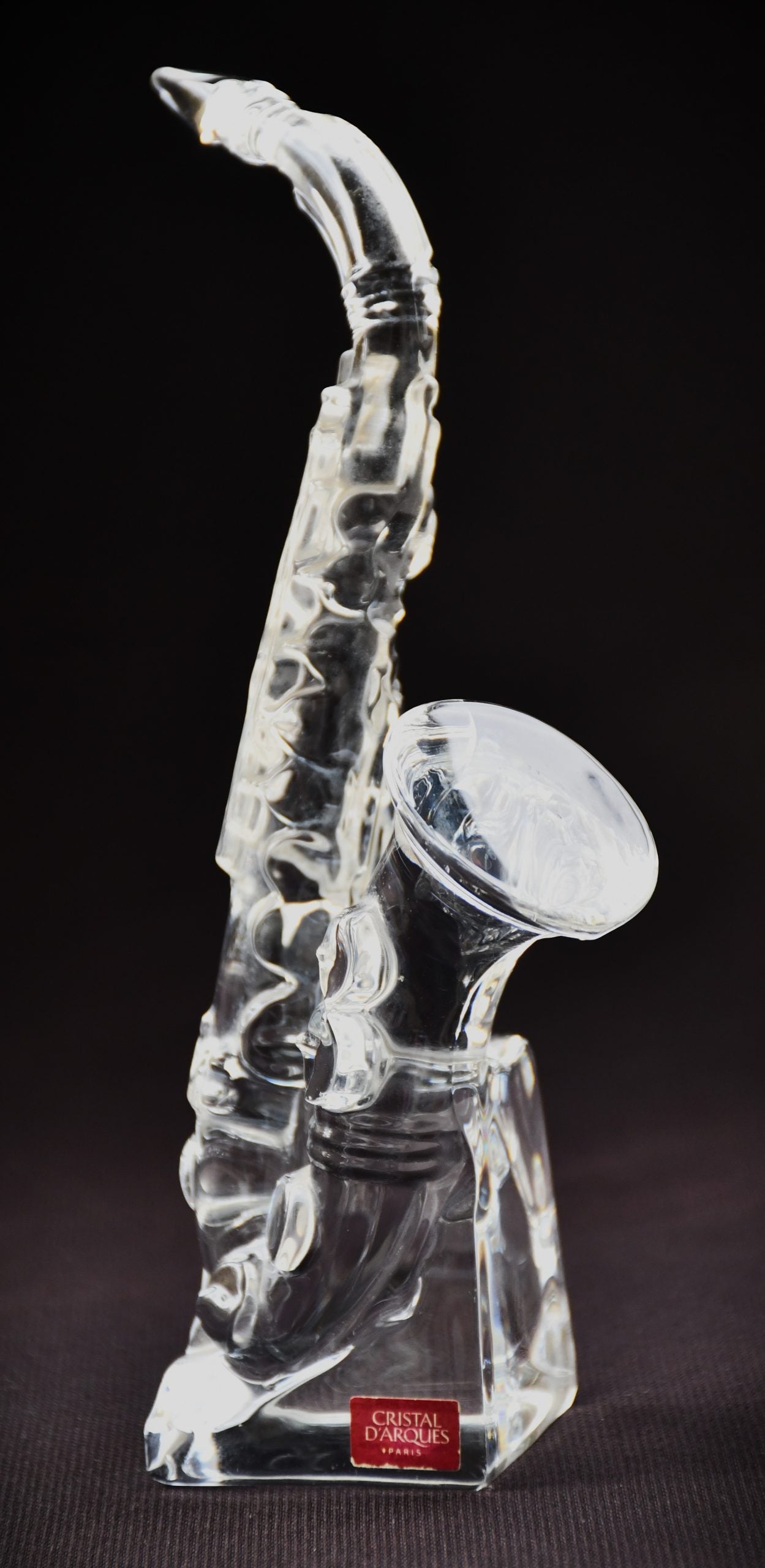 Саксофон - кристална скулптура