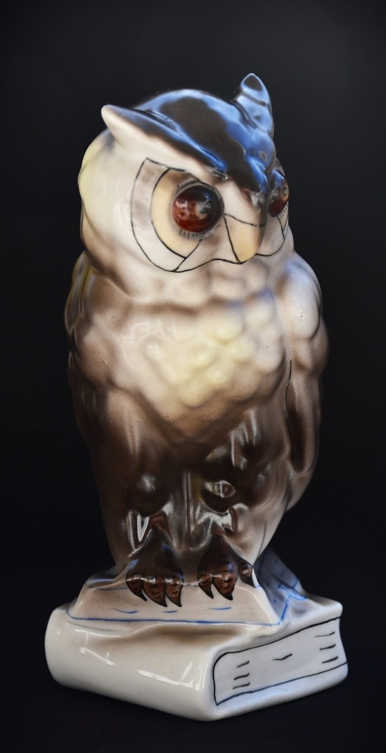 Порцеланова статуетка на сова