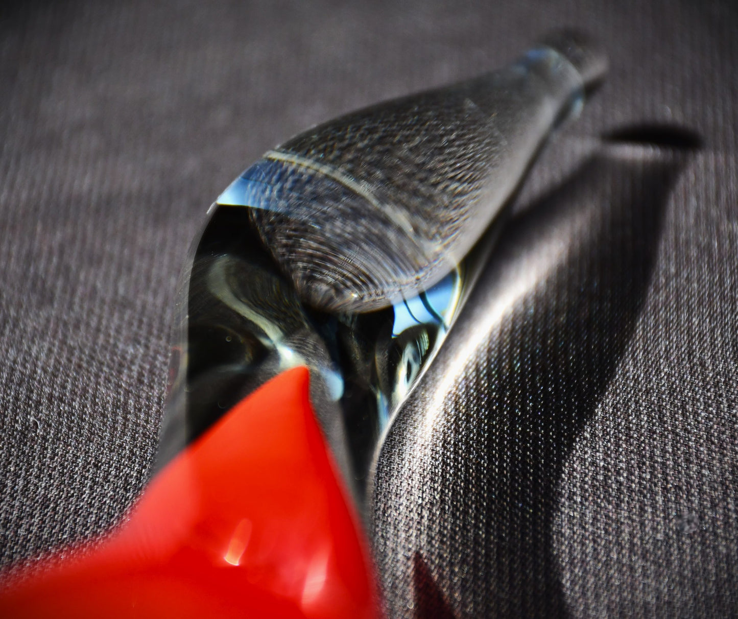 Минималистична стъклена скулптура на Miloslav Janku