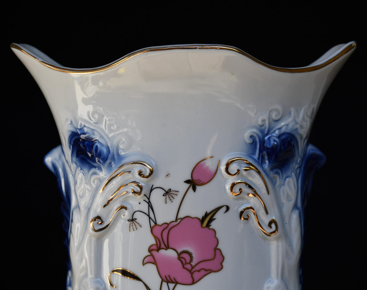 Голяма порцеланова ваза