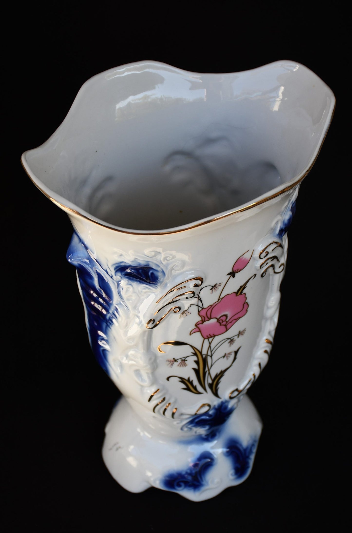 Голяма порцеланова ваза