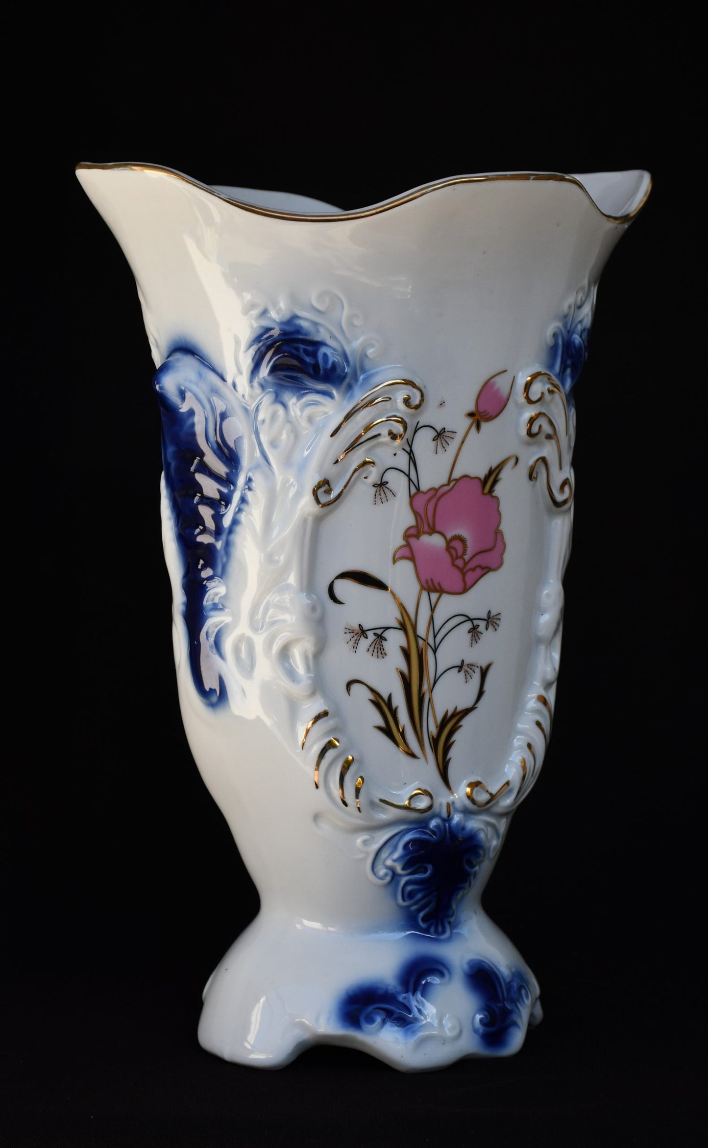 Голяма порцеланова ваза