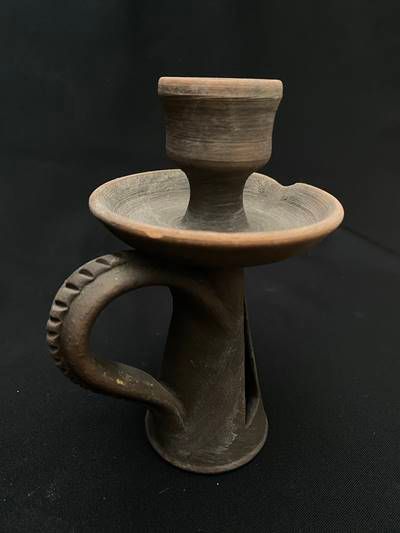 Керамичен свещник