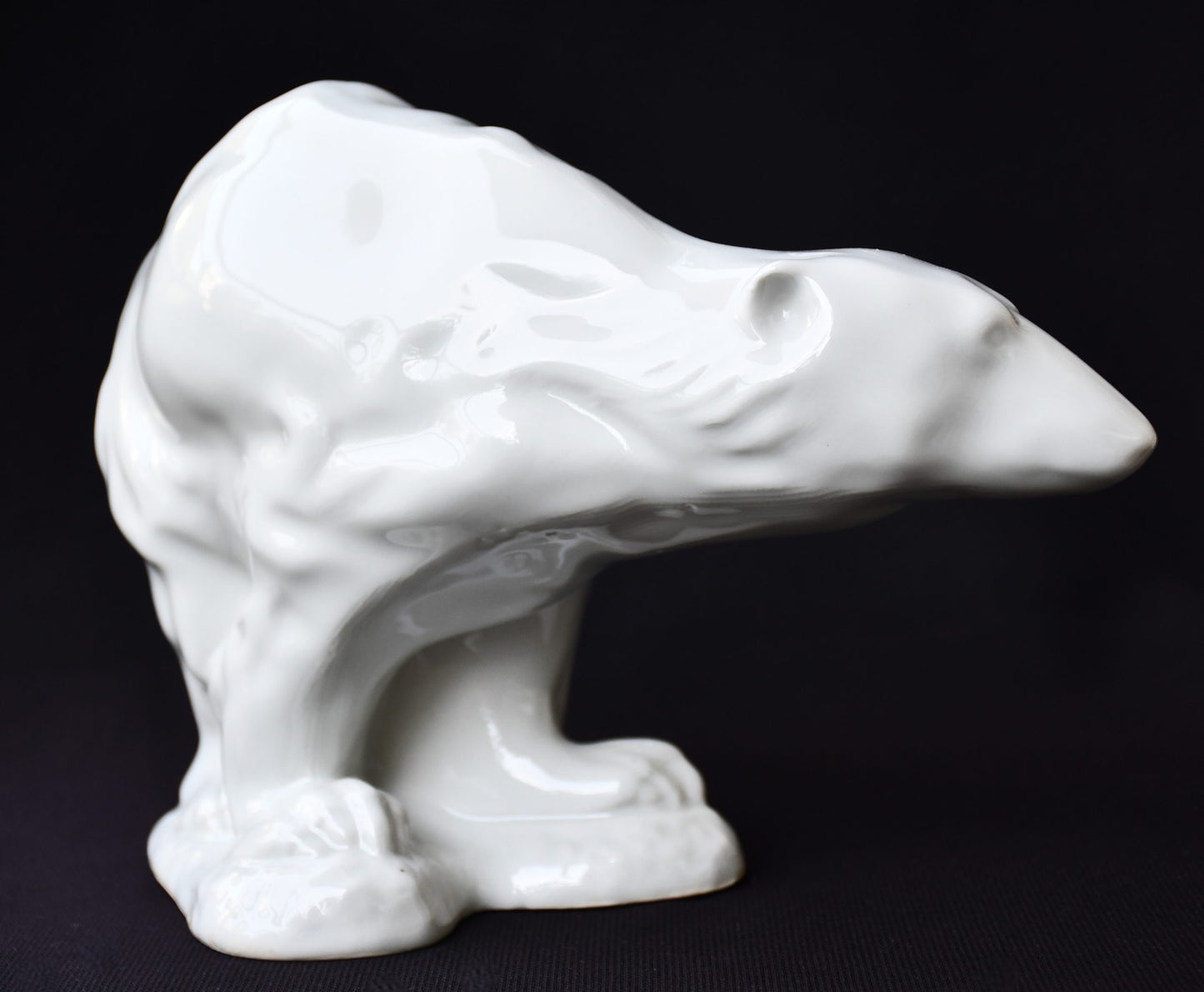 "Мечка", порцеланова фигура на "СИП"