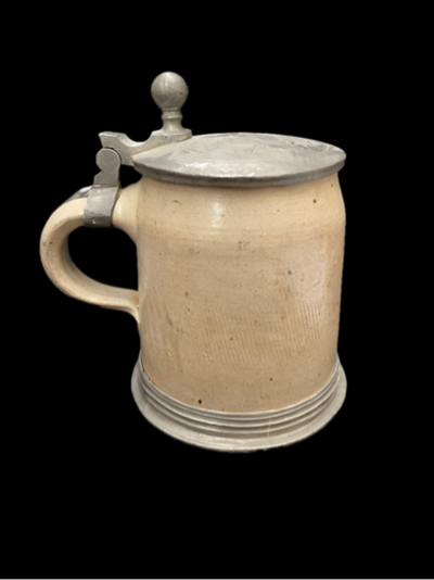 Халба с капак ,вместимост 250mL