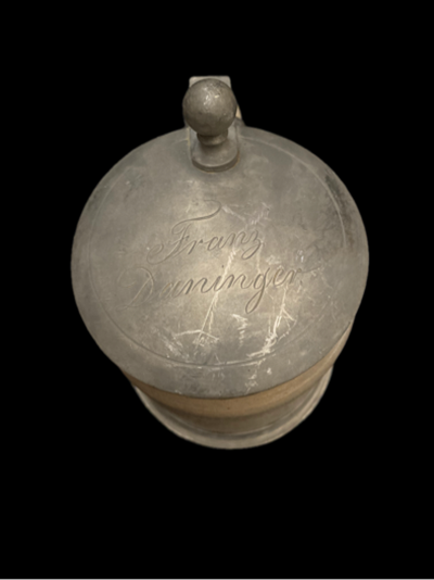 Халба с капак ,вместимост 250mL