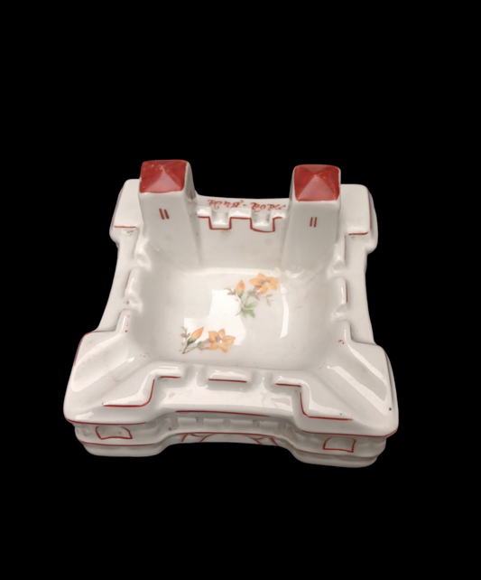 Порцеланов пепелник Баба Вида