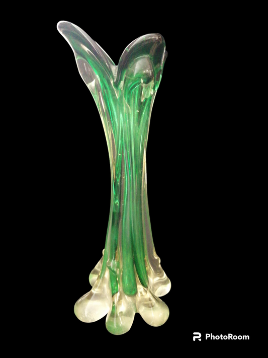 Стъклена ваза, ръчна изработка