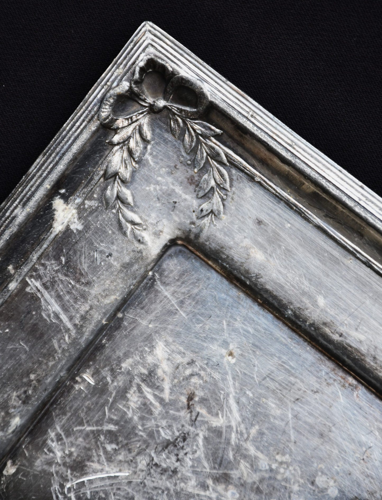 Античен поднос за визитки