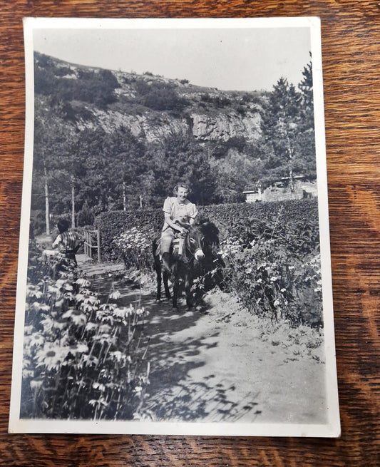 Снимка - Невена Дочева 1936 Ловеч