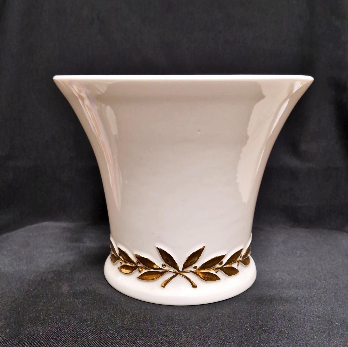 Порцеланова ваза