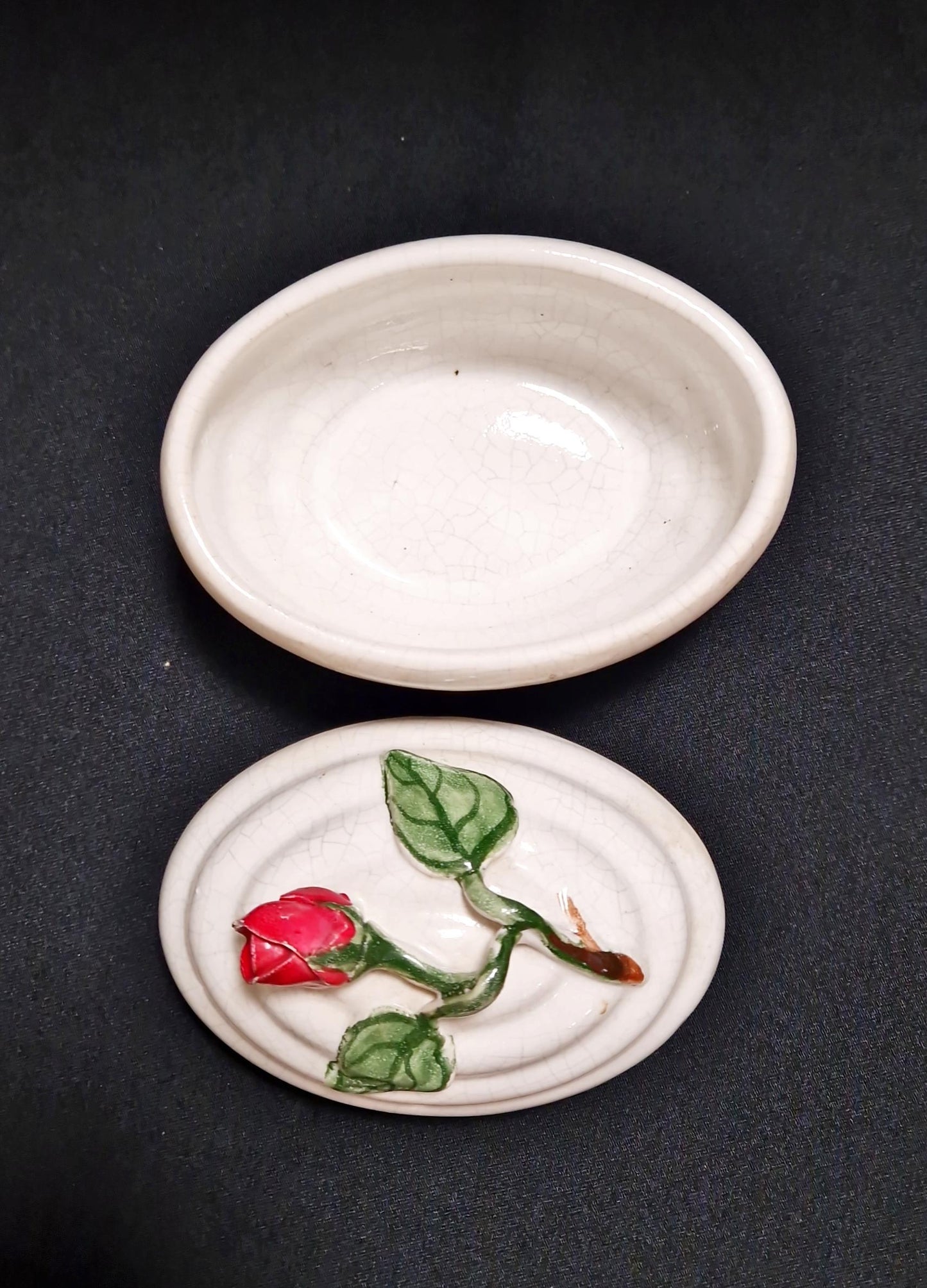 Порцеланова кутийка