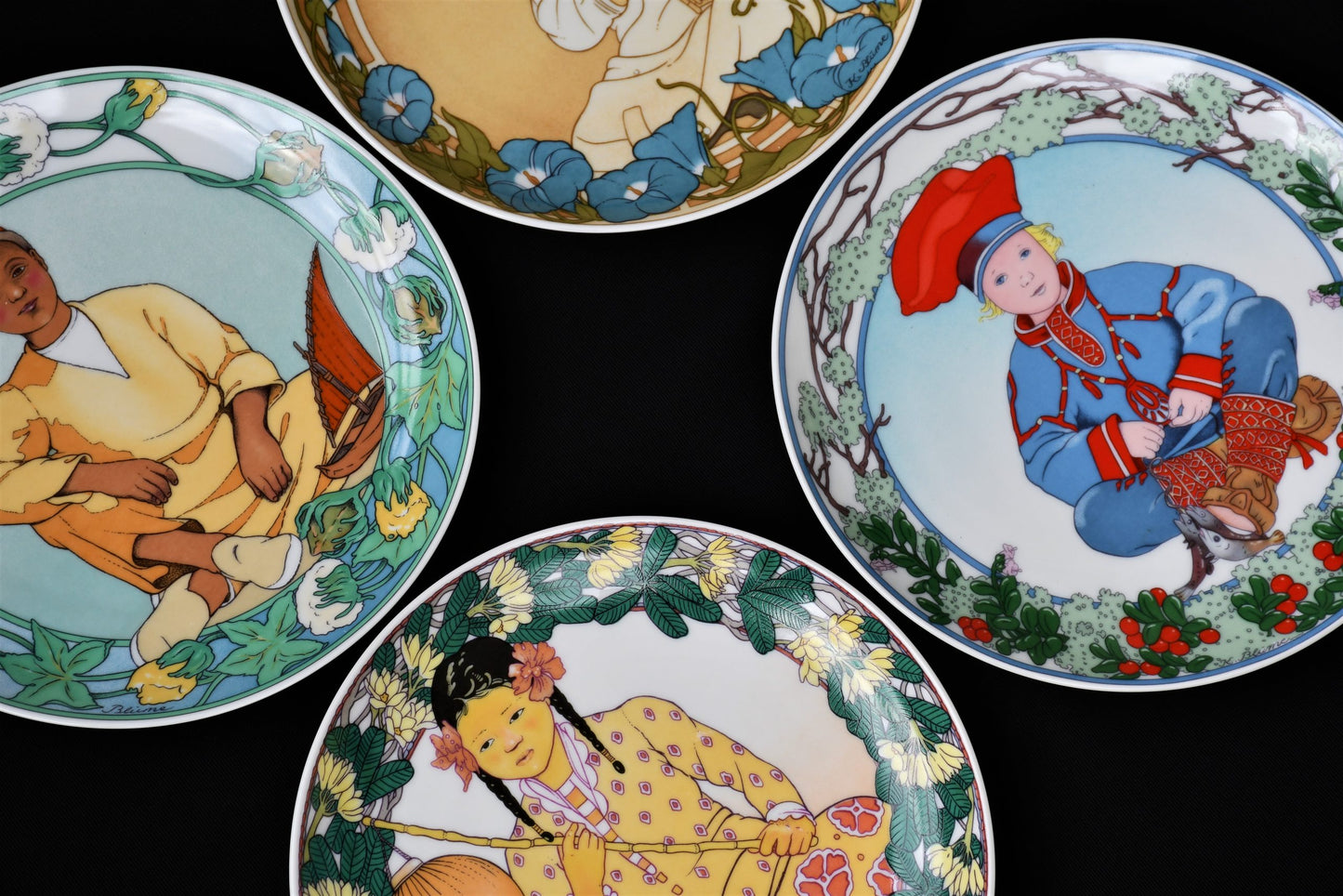 "Children of the World" на Villeroy&amp;Boch