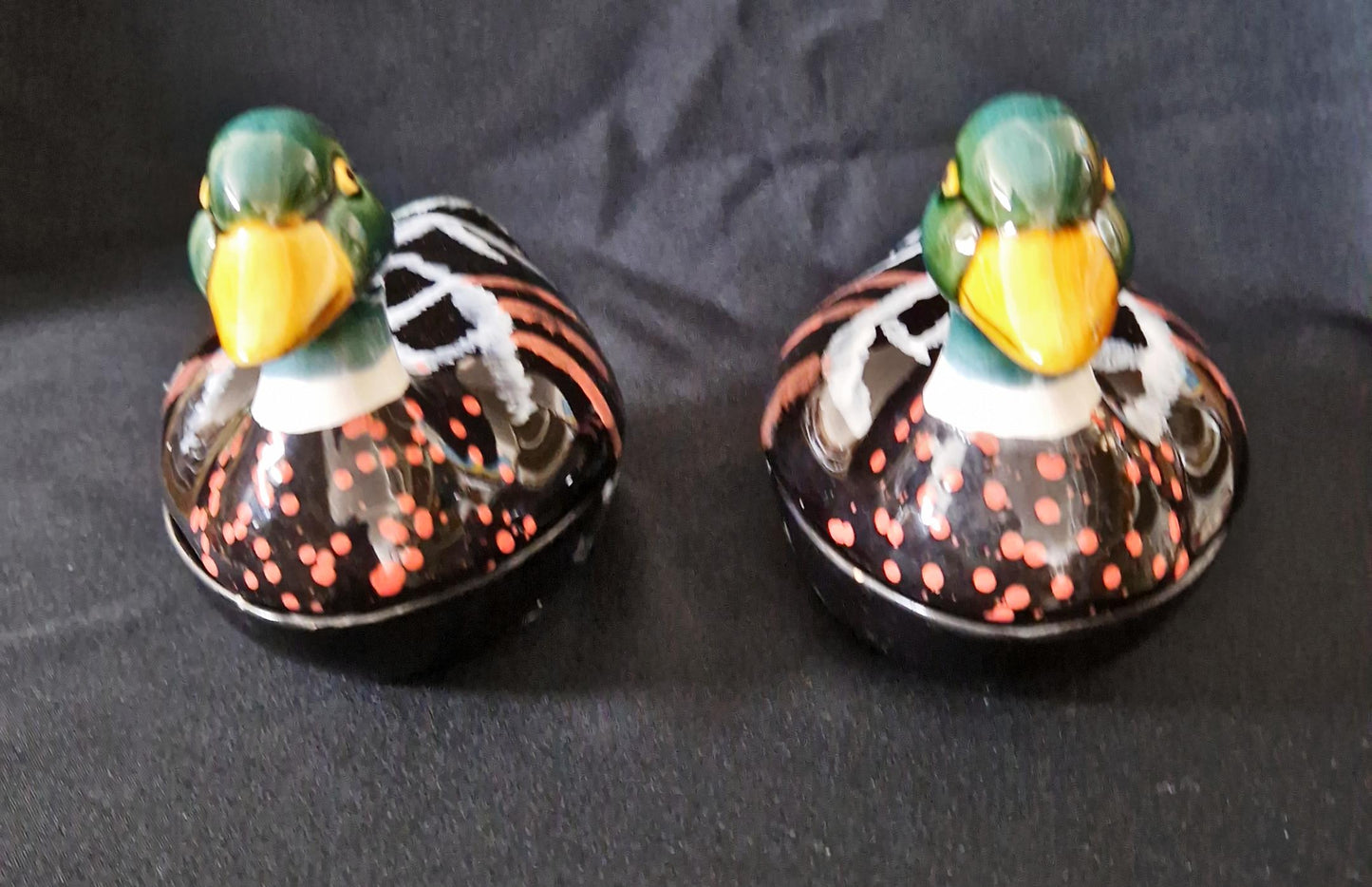 Порцеланова кутийка патица на брой