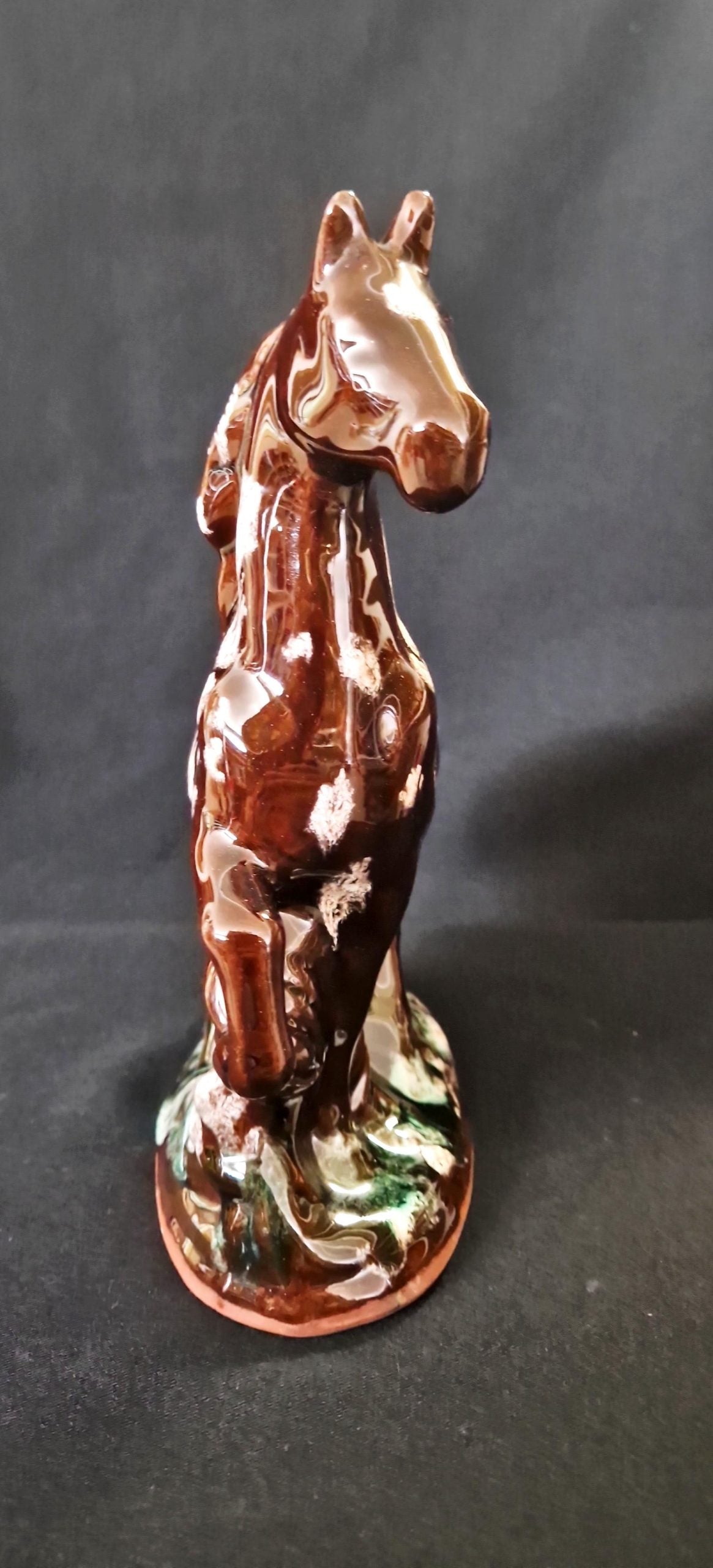 Керамичен кон