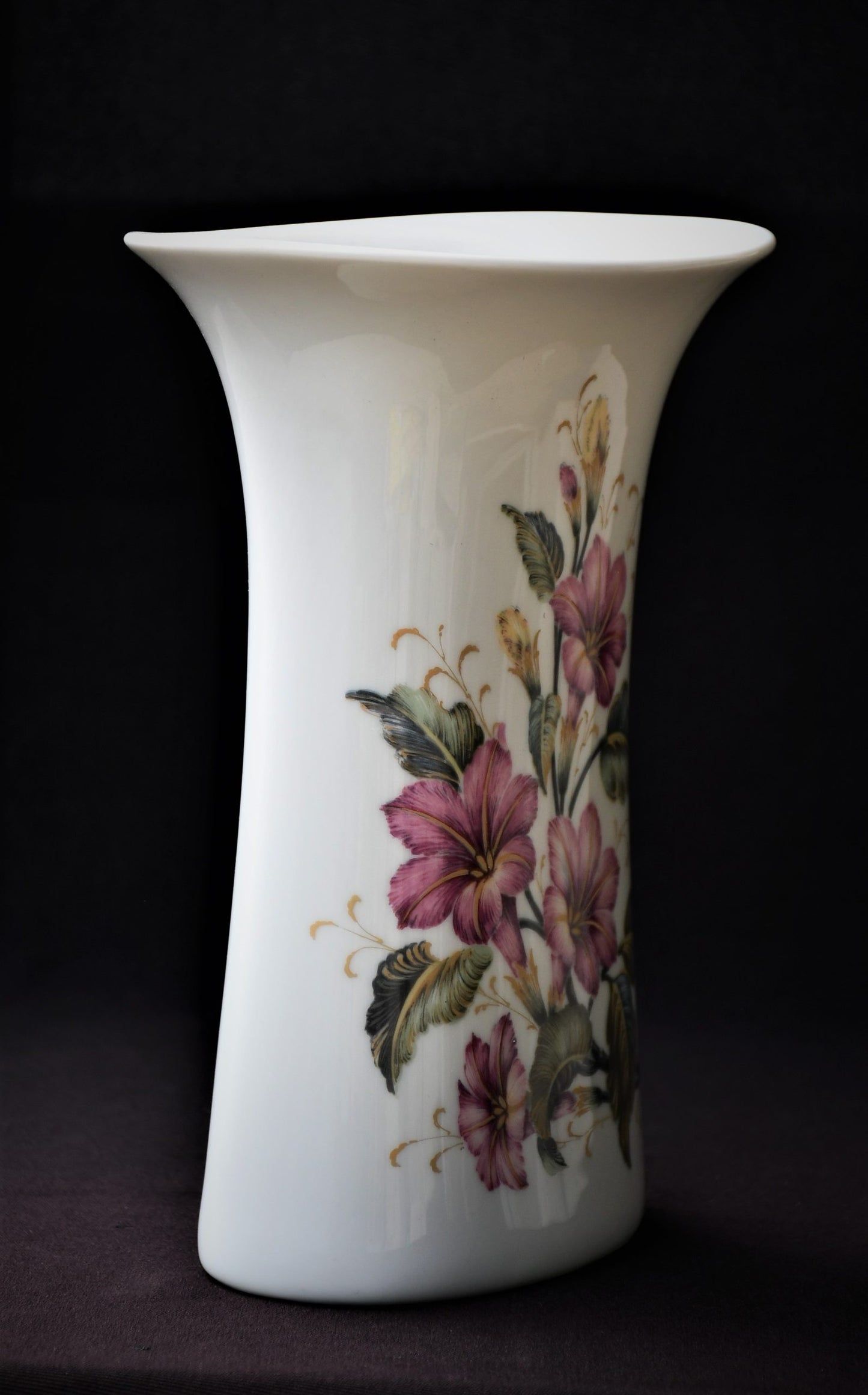 Ръчно рисувана порцеланова ваза AK Kaiser