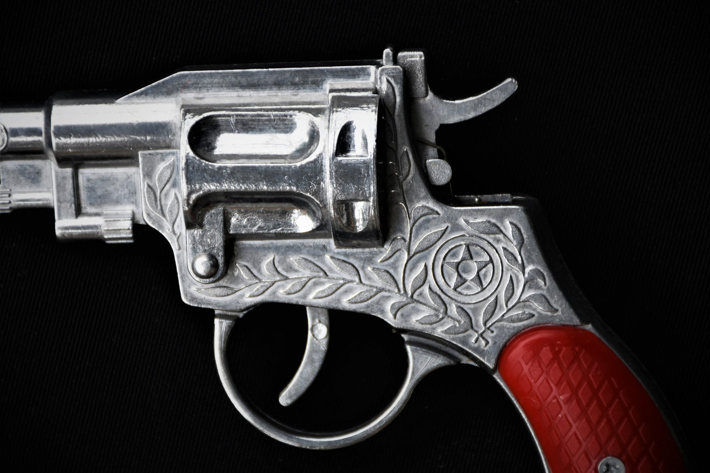 Играчка-револвер от СССР. Нова, колекционна.