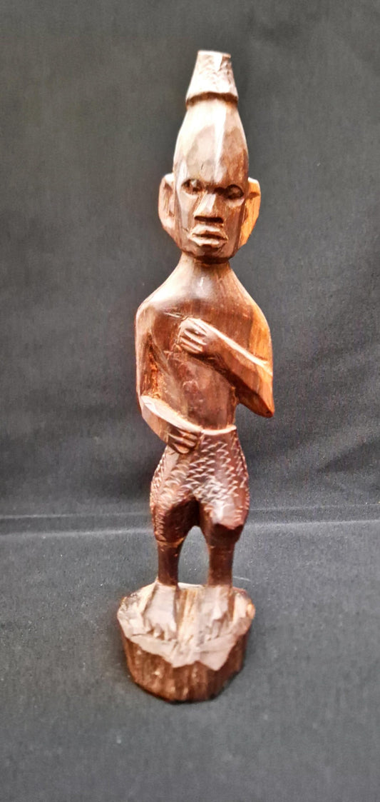 Статуетка - дърво