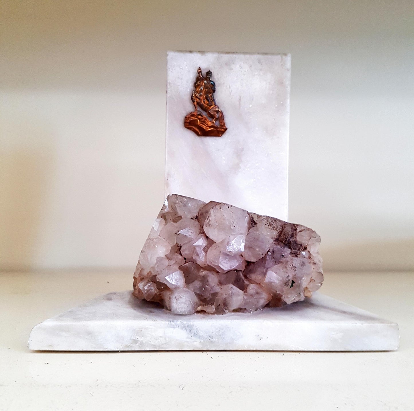 Статуетка мрамор, кварц и мед