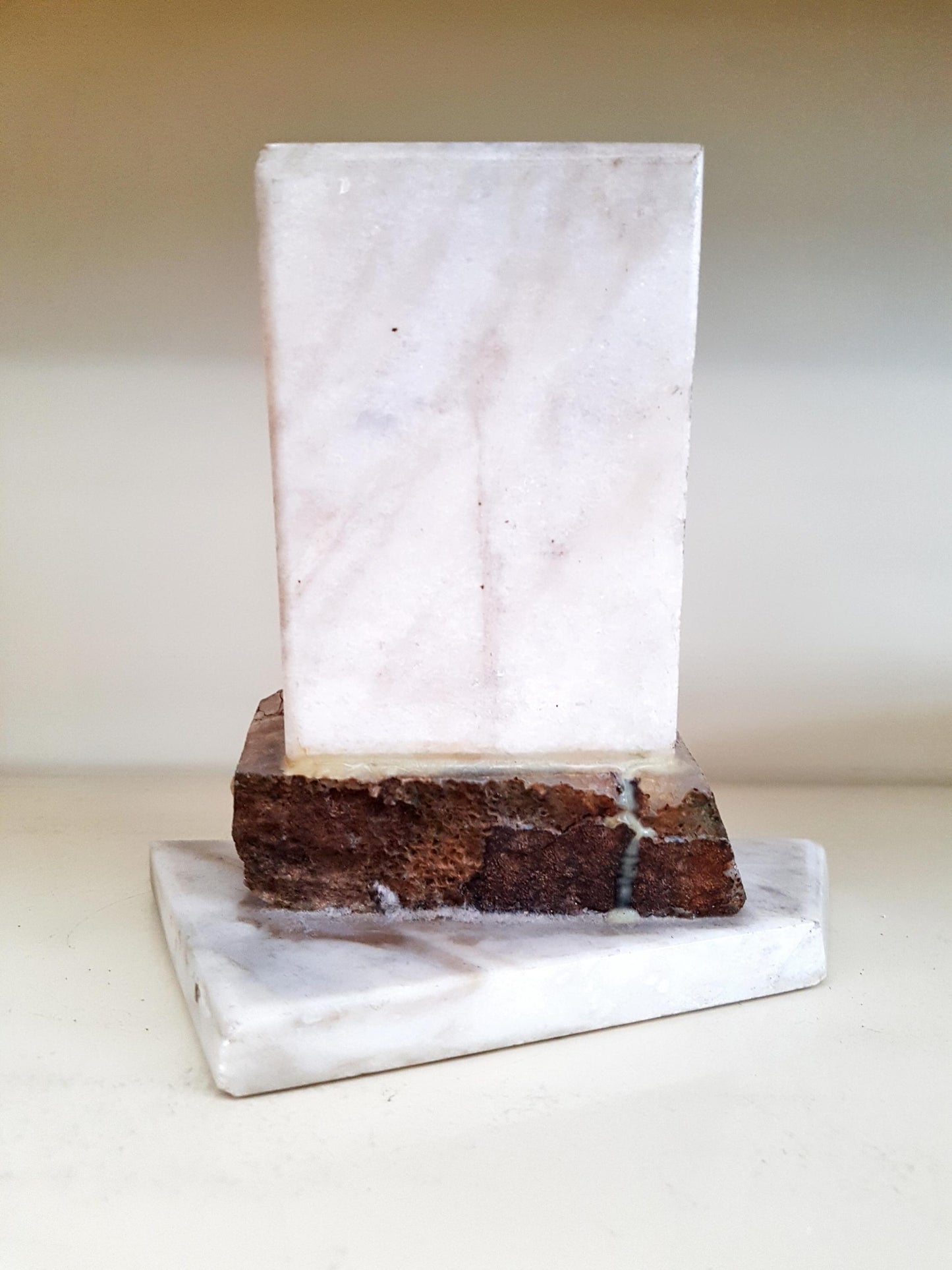 Статуетка мрамор, кварц и мед