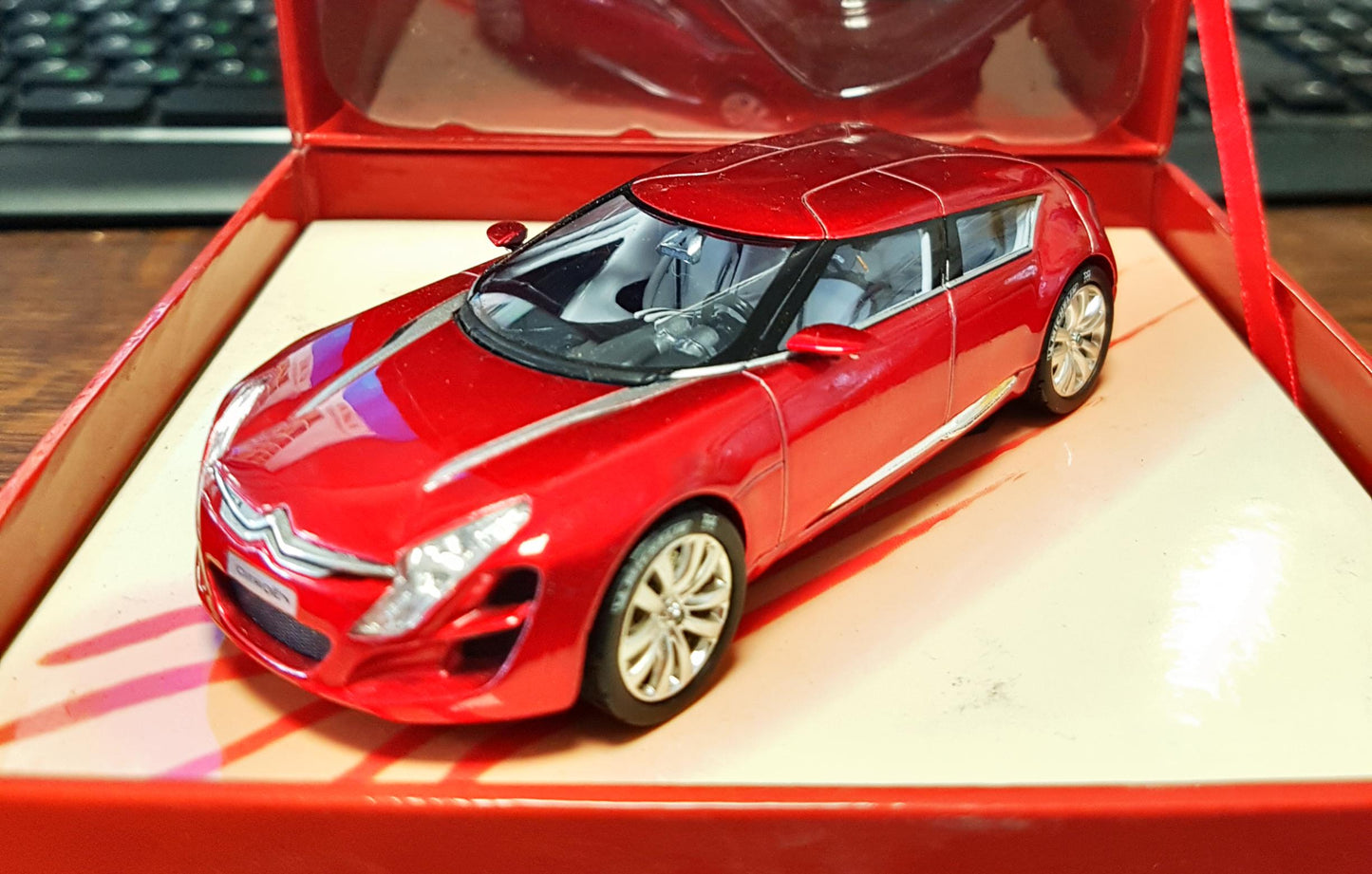 Метална количка C-Metisse