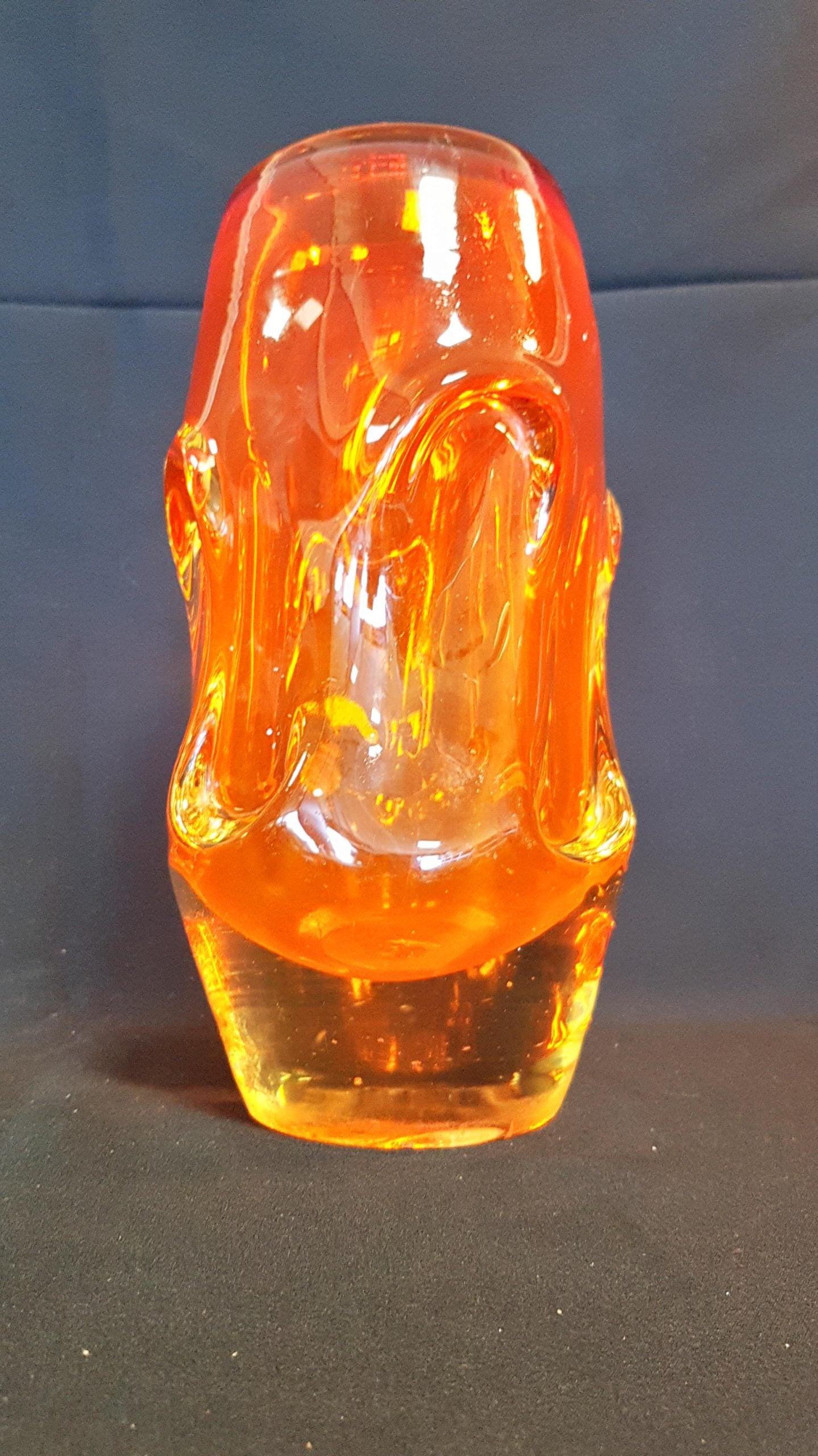 Стъклена ваза - България