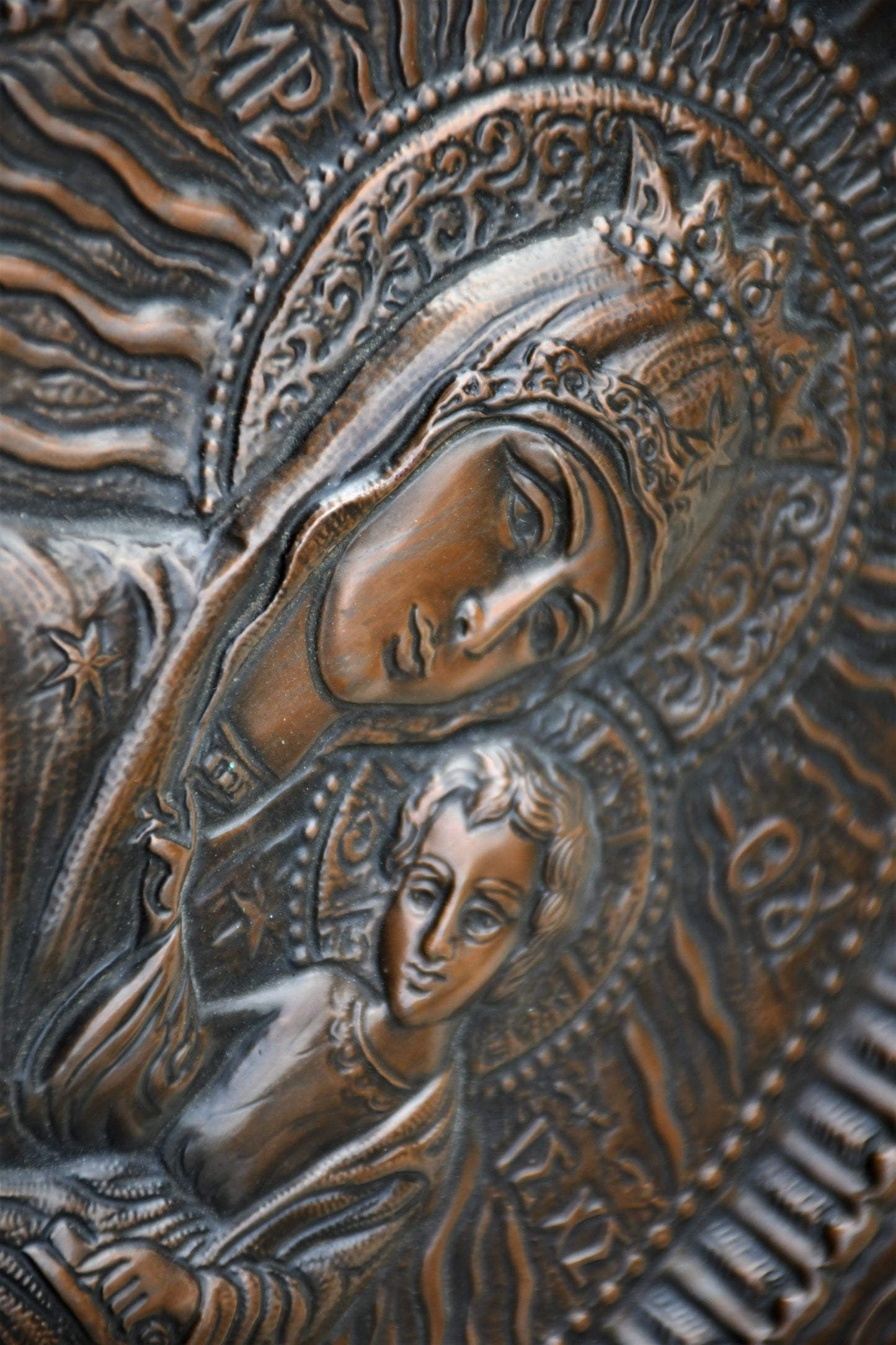 Авторска икона на Богородица