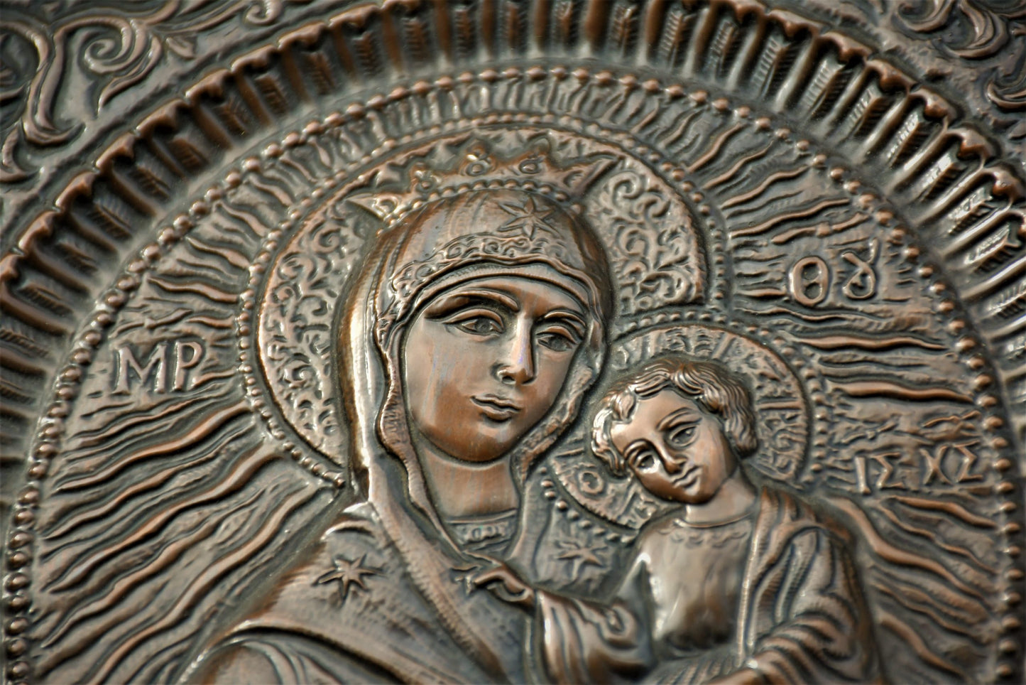 Авторска икона на Богородица