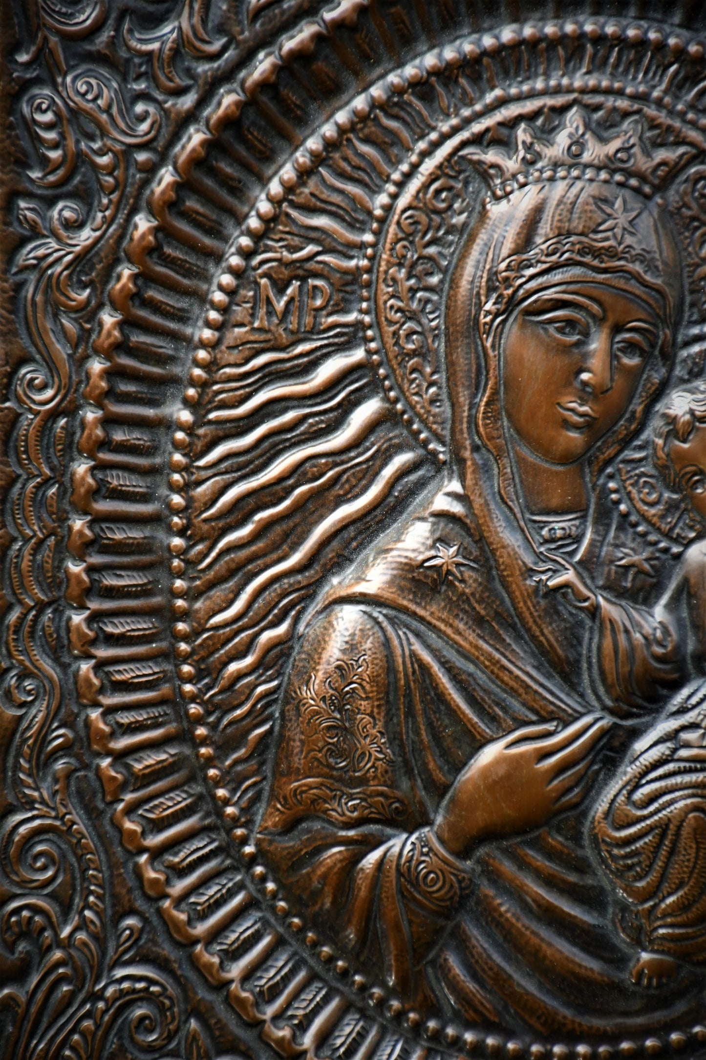 Авторска икона на Богородица