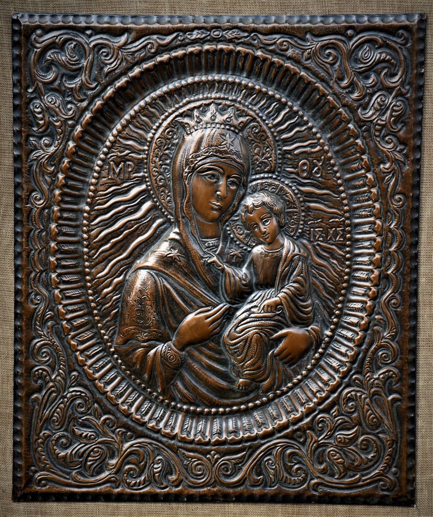 Авторска икона на Богородица