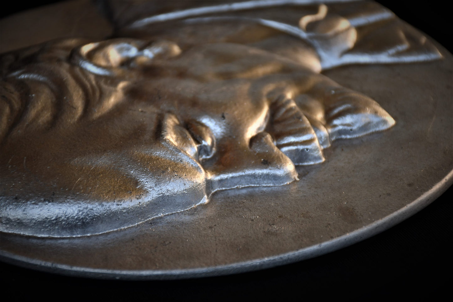 Владимир Илич Ленин - барелеф