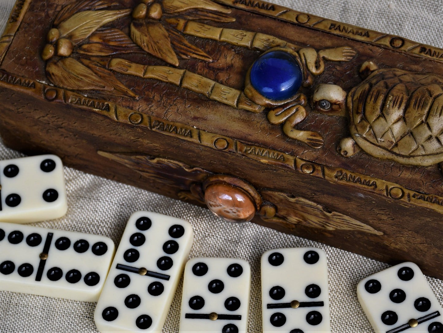 Домино от Панама