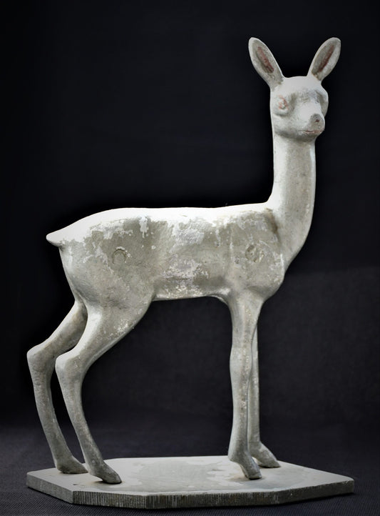 Скулптура на сърна. Фолк арт.