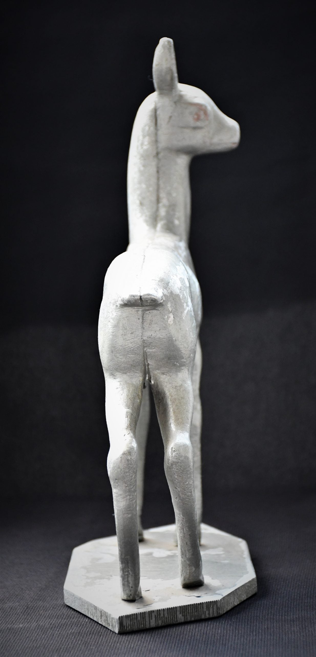 Скулптура на сърна. Фолк арт.